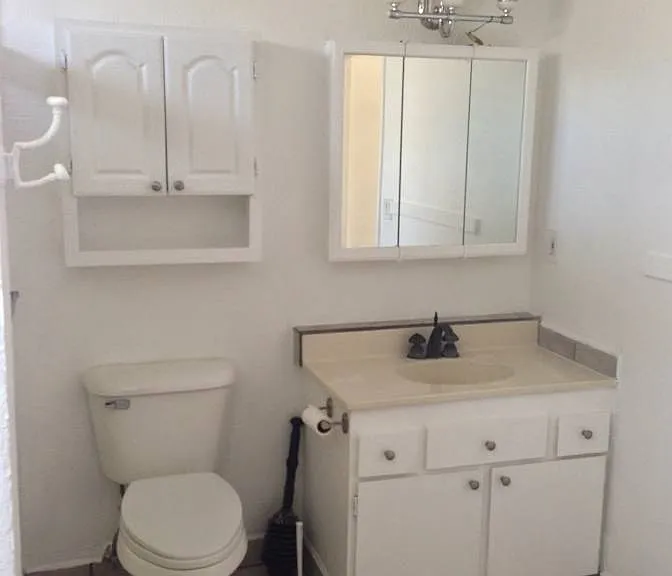 208 Ocean St #UPSTAIRS LEFT — Photo 3