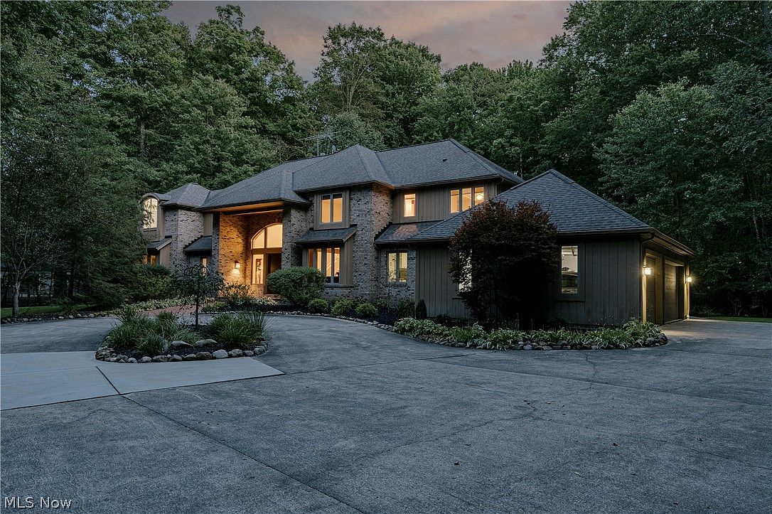 80 Easton Ln, Moreland Hills, OH 44022 | MLS #5243446 | Zillow