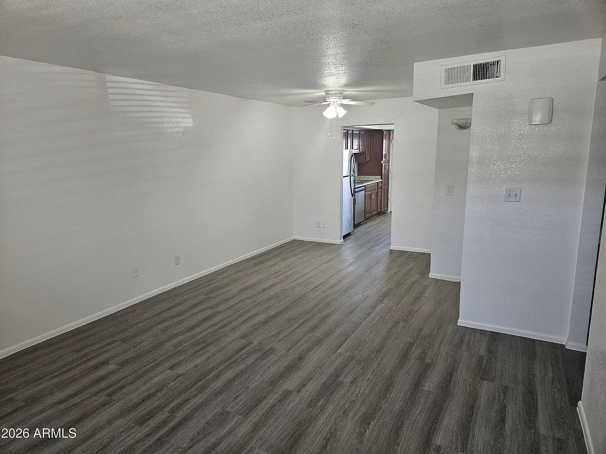 Building Photo - 3810 E Earll Dr #103A