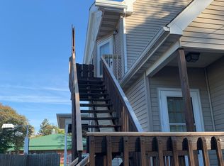 607 E Locust St APT B, Bloomington, IL 61701