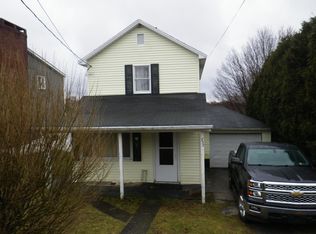 733 7th St, Colver, PA 15927