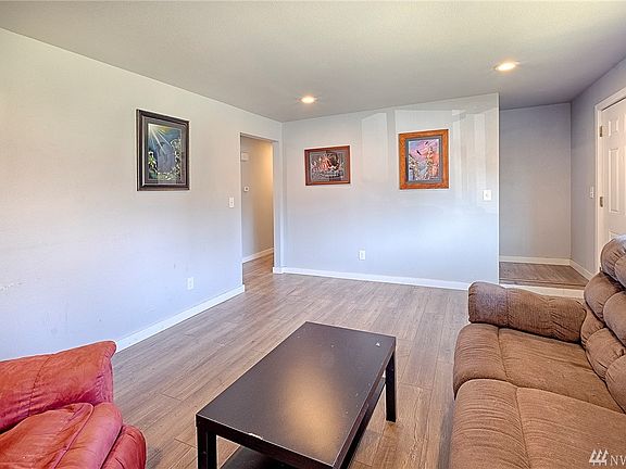 3rd image of 509 119th St S