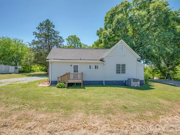 288 Middle St, Ellenboro, NC 28040
