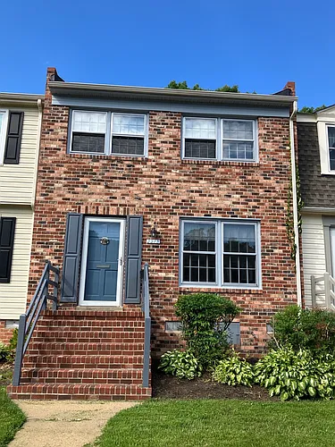 2213 Foxborough Dr Photo 1