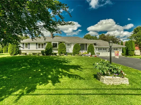 476 Chambers St, Spencerport, NY 14559