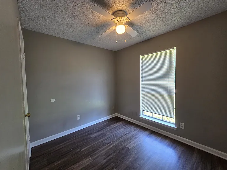 3277 Valley Stream Cv — Photo 9