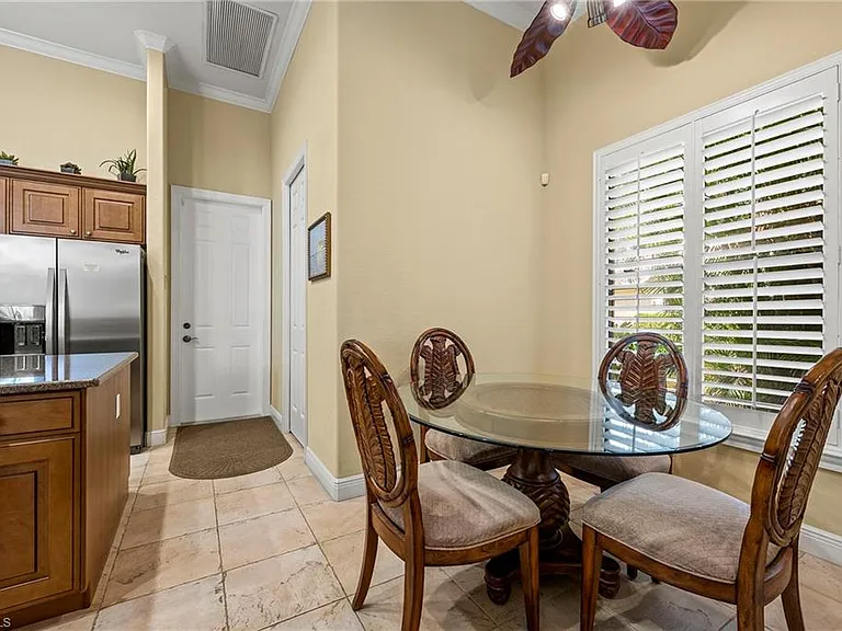 975 Tivoli Ct — Photo 14