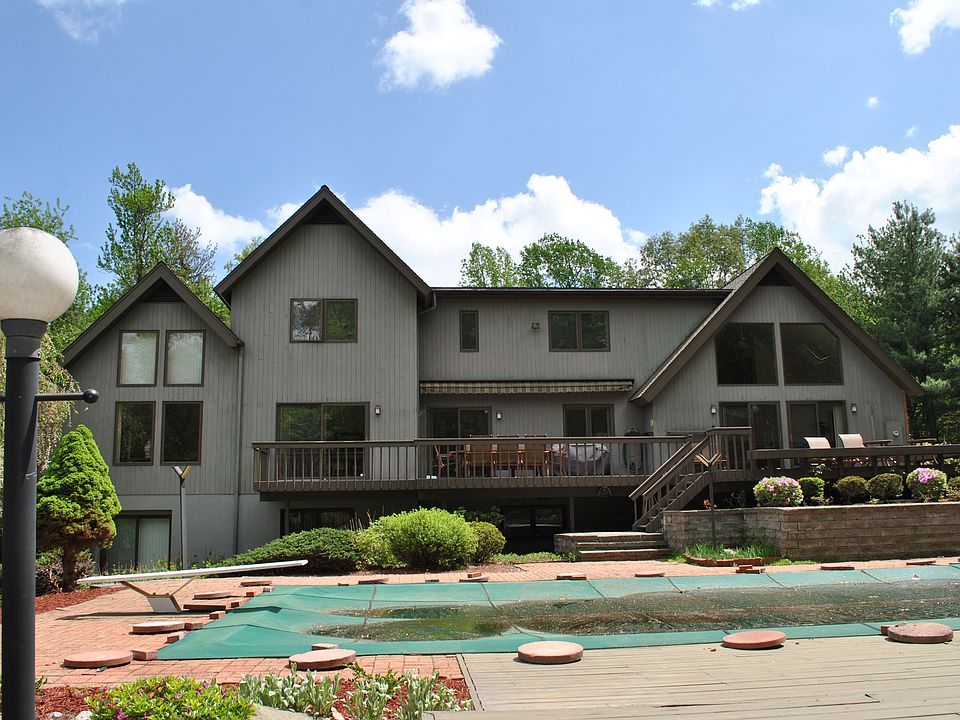 1st image of 217 Stonywood Dr