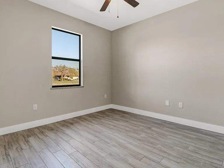 10621 Landau Ln — Photo 18