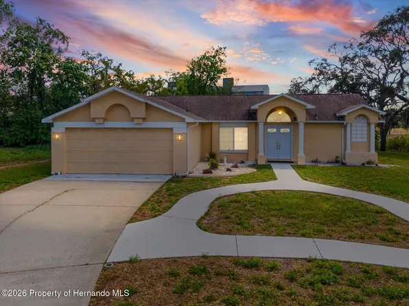 8052 Spring Hill Dr, Spring Hill, FL 34606