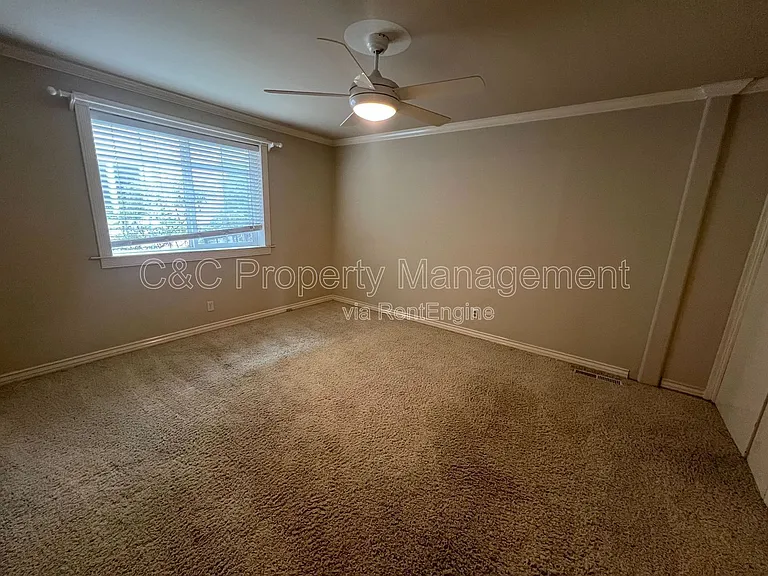 250 Monroe St #1 — Photo 10