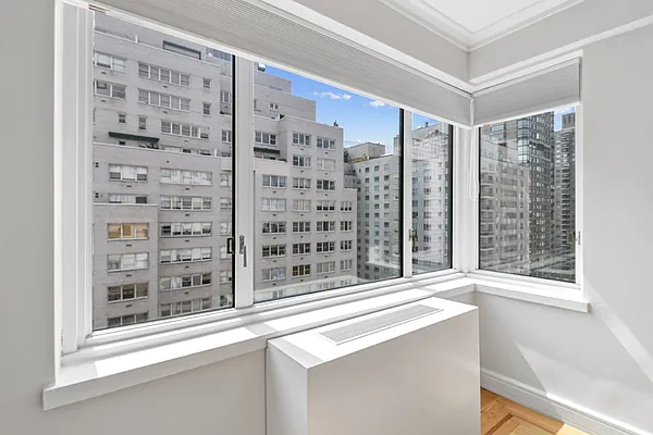 Rented by 165 E 66 Street Residential Owner LLC | media 8