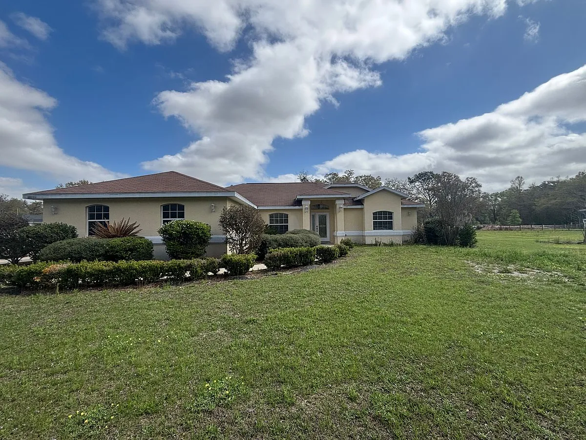 Building Photo - 11435 SW 140th Ave