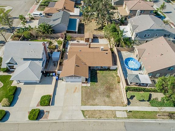 2nd image of 7310 Almeria Ave