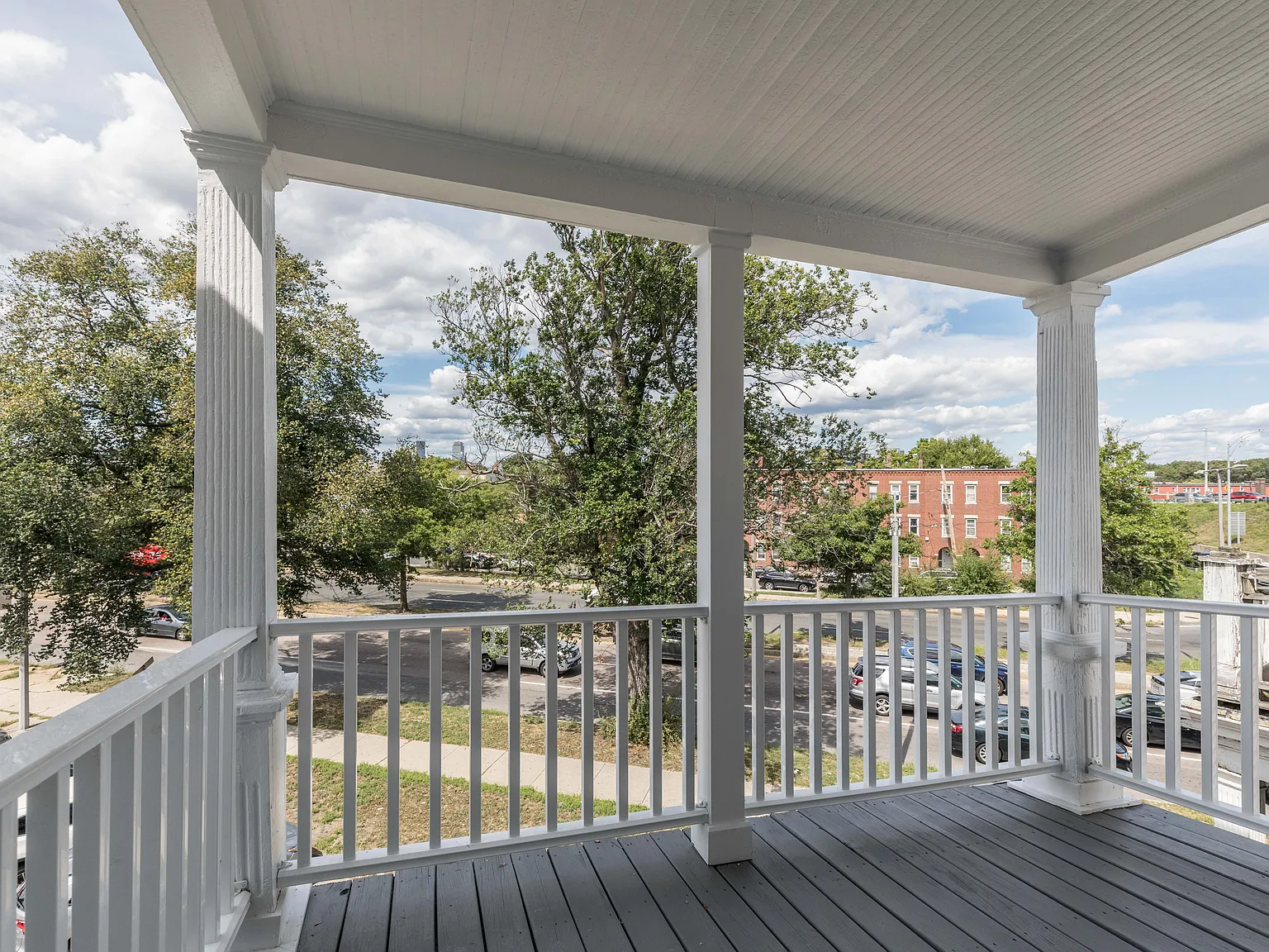 3 bed, 1050 sqft, $3,750 — Photo 4