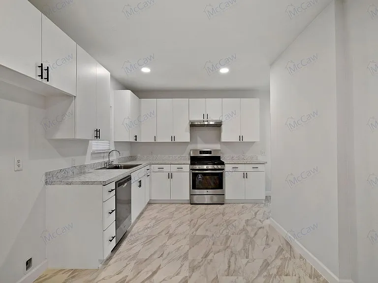 4612 Capitol Ave — Photo 8