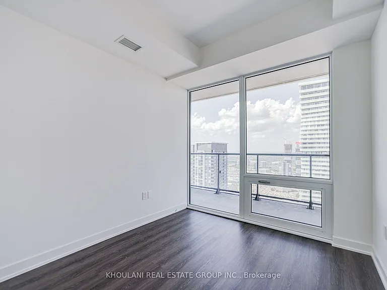 448 Burnhamthorpe Rd W #4906 — Photo 17