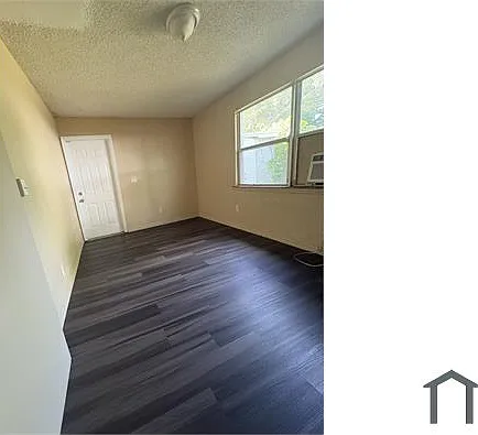 930 SW 80th Ave — Photo 7