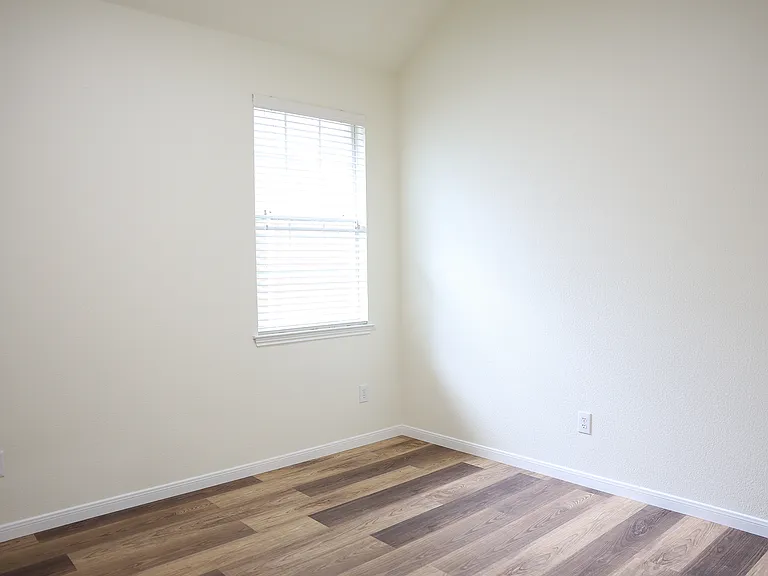8509 Chalton Dr — Photo 31