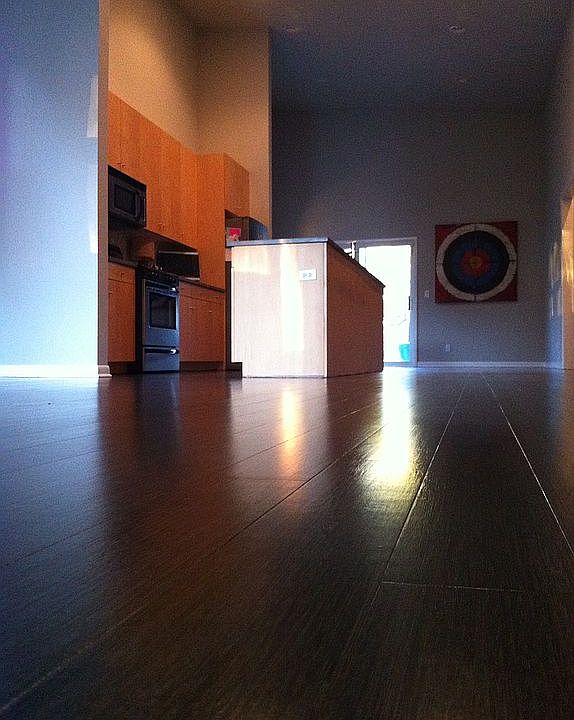2nd image of 8201 Mercier St