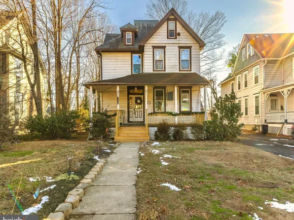 28 W Walnut Ave, Merchantville, NJ 08109