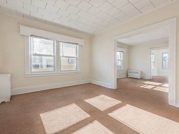 4th image of 22-13 37th St #3FAM