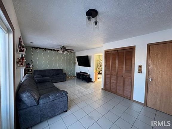 4th image of 1920 Honeybrook Way