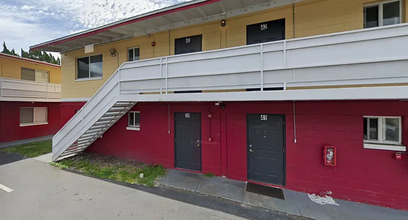 2 bed, 1.0 bath, $1,100 — Photo 2