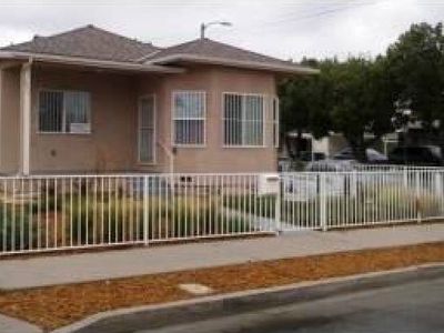 802 E 105th St, Los Angeles, CA, 90002