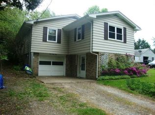 433 Wilshire Rd, Erie, PA 16509