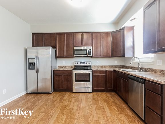 4th image of 6456 Avacado Dr