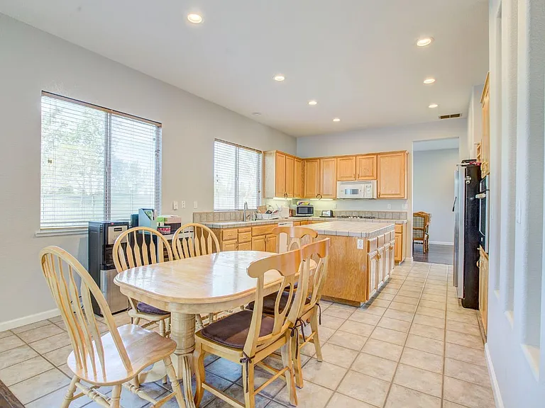 7820 Tigerwoods Dr — Photo 13