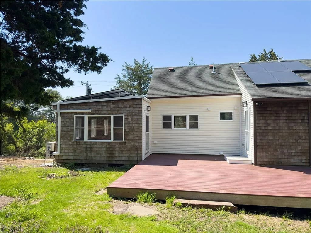 4 bed, 3.0 bath, 2872 sqft, $3,975 — Photo 2