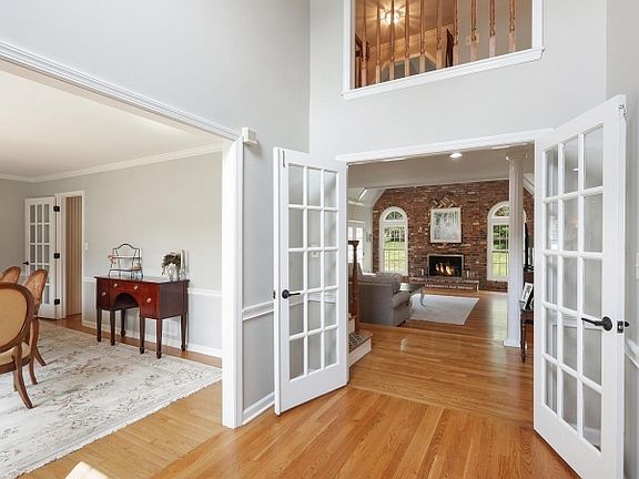 5th image of 2101 Arbor Way