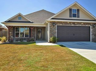 106 Savannah Ln, Bonaire, GA 31005