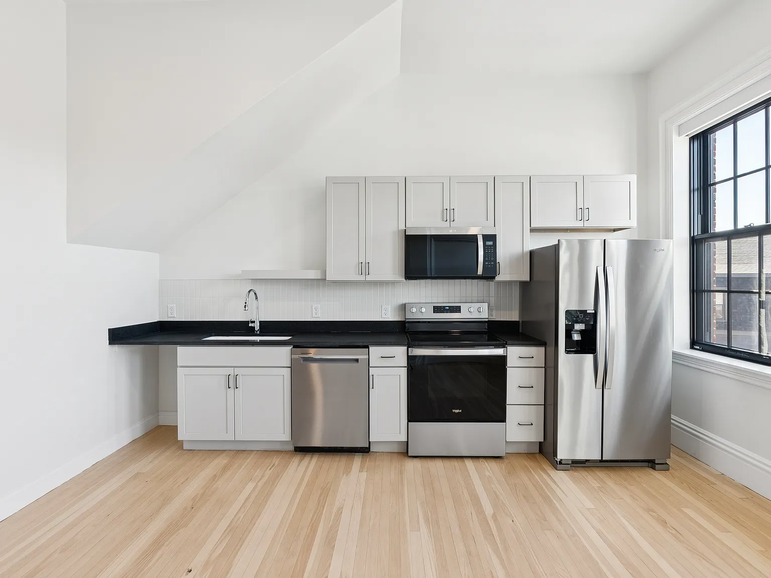 1 bed, $2,075 — Photo 3