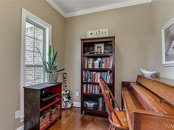 5th image of 12 Terriwood Dr