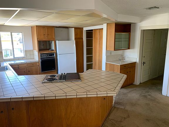 2nd image of 137 E Maple Ave #B