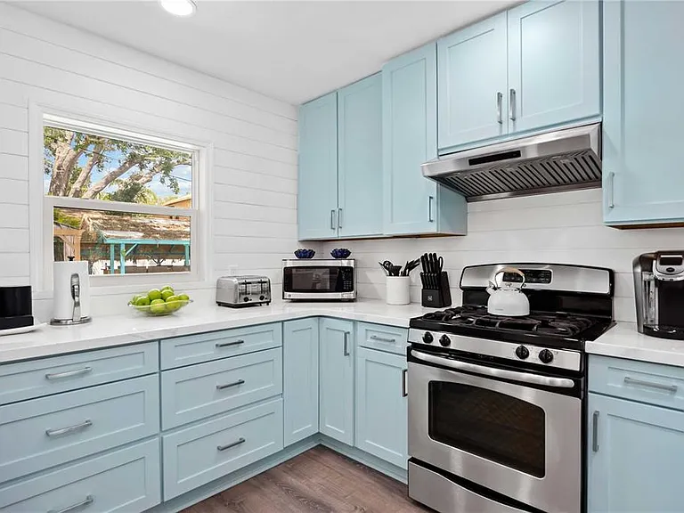 1865 Orchid St — Photo 18