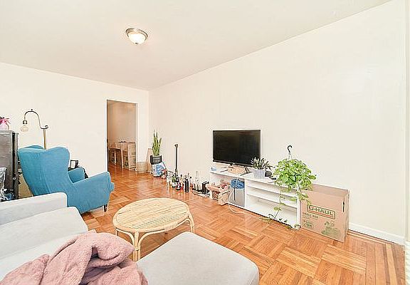 2nd image of 2201 Amsterdam Ave APT 5J