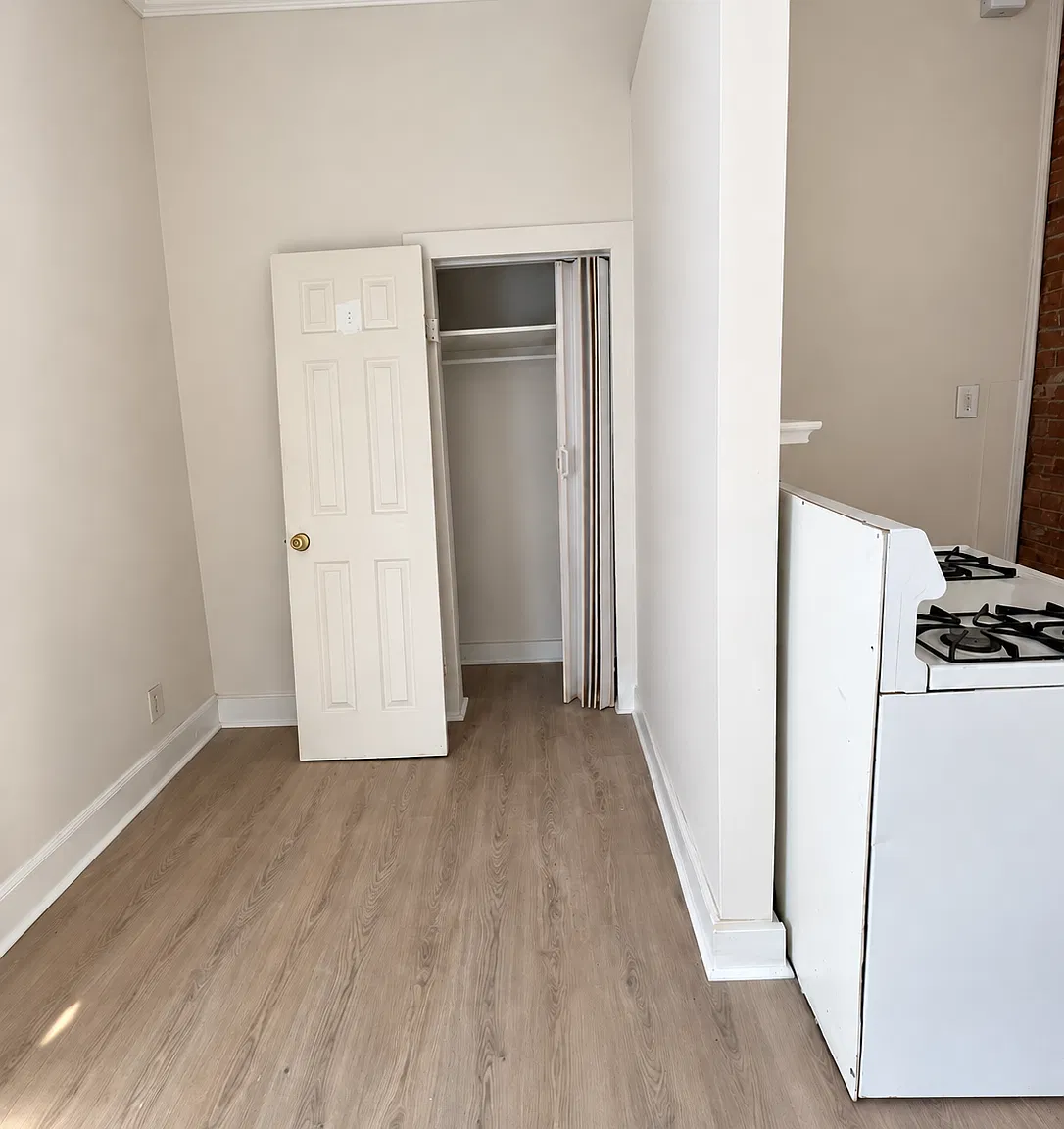 Studio, 450 sqft, $895 — Photo 4