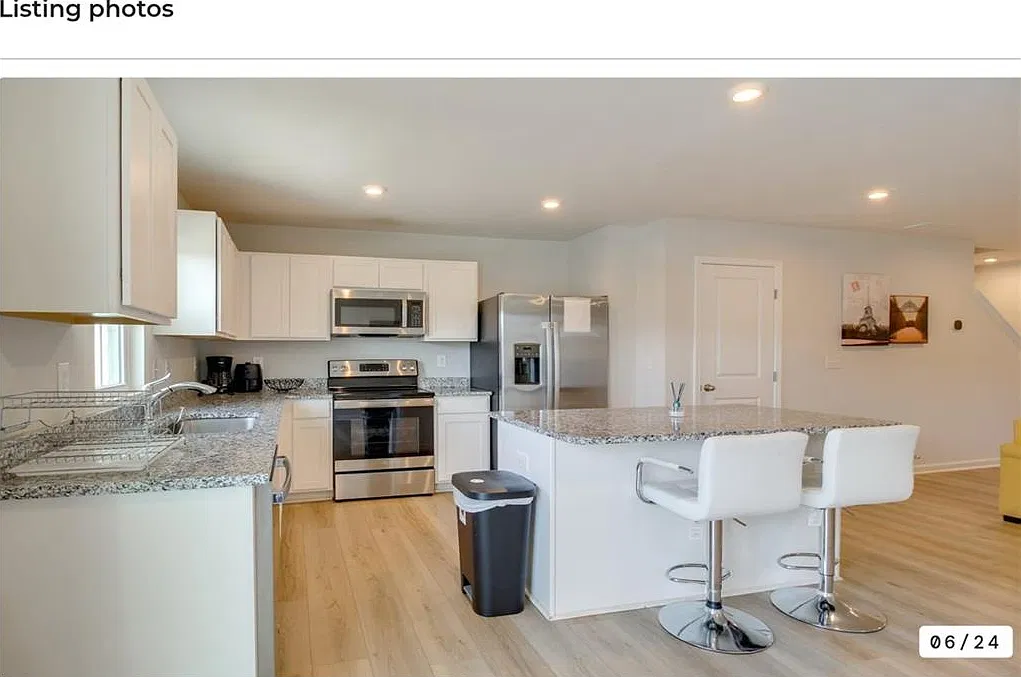 3 bed, 3.0 bath, 1452 sqft, $2,200 — Photo 3