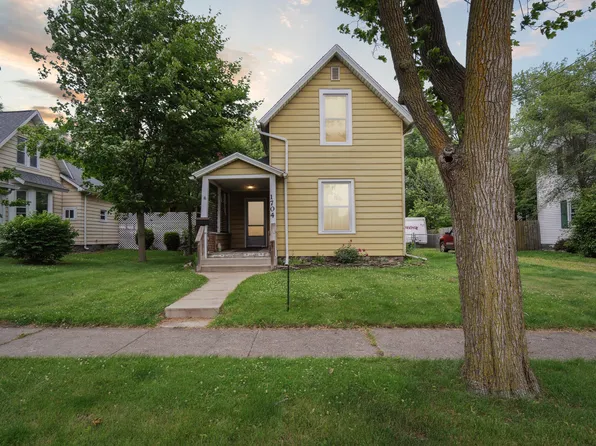 1704 Pringle Ave, Jackson, MI 49203