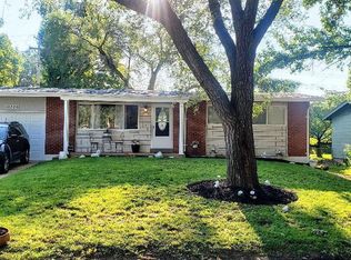 10306 Bon Oak Dr, Saint Louis, MO 63136