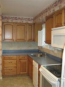 2nd image of 3417 Atterbury St