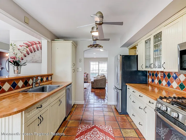 226 Teasdale Pl — Photo 11