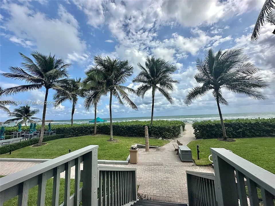 16425 E Collins Ave #1215