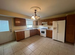 75 Gilliam Ct, Chatham, IL 62629