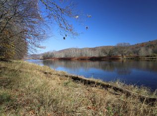 68 Burma Rd, Damascus, PA 18415