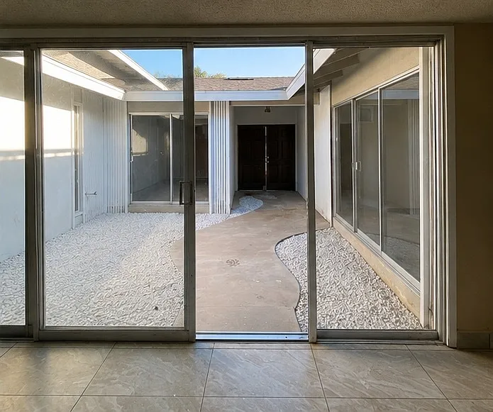 2124 Ming Ave — Photo 4